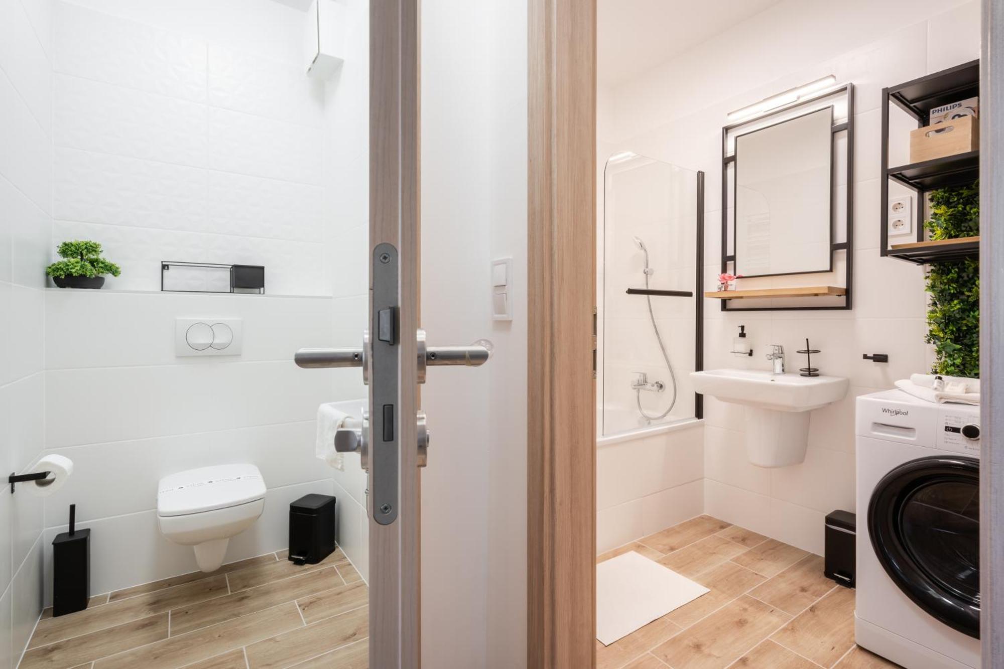 Westside River Apartment Budapest Bagian luar foto