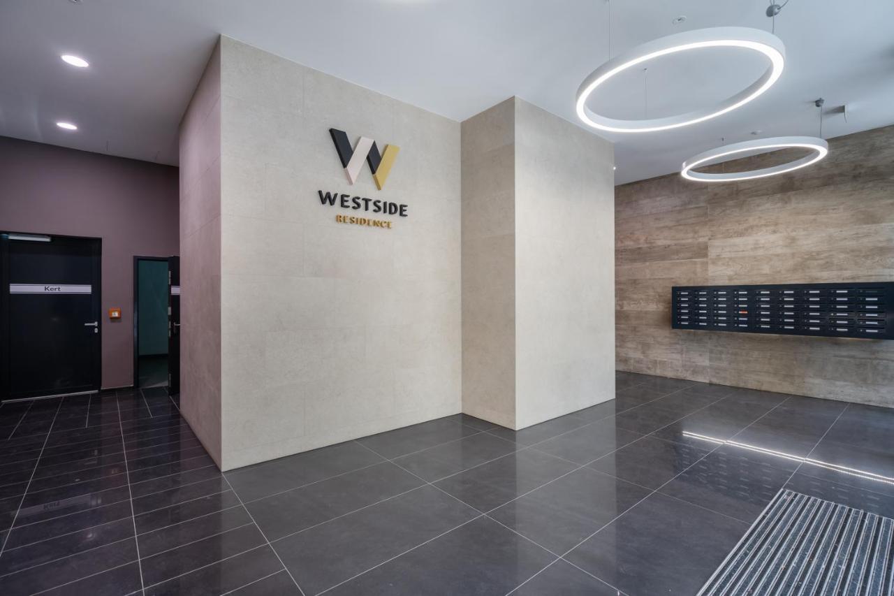 Westside River Apartment Budapest Bagian luar foto